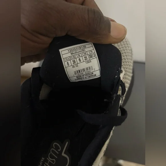 Brooks Womens Adrenaline GTS 22 Gray and Black Running Shoes, Size:8 - Picture 14 of 14